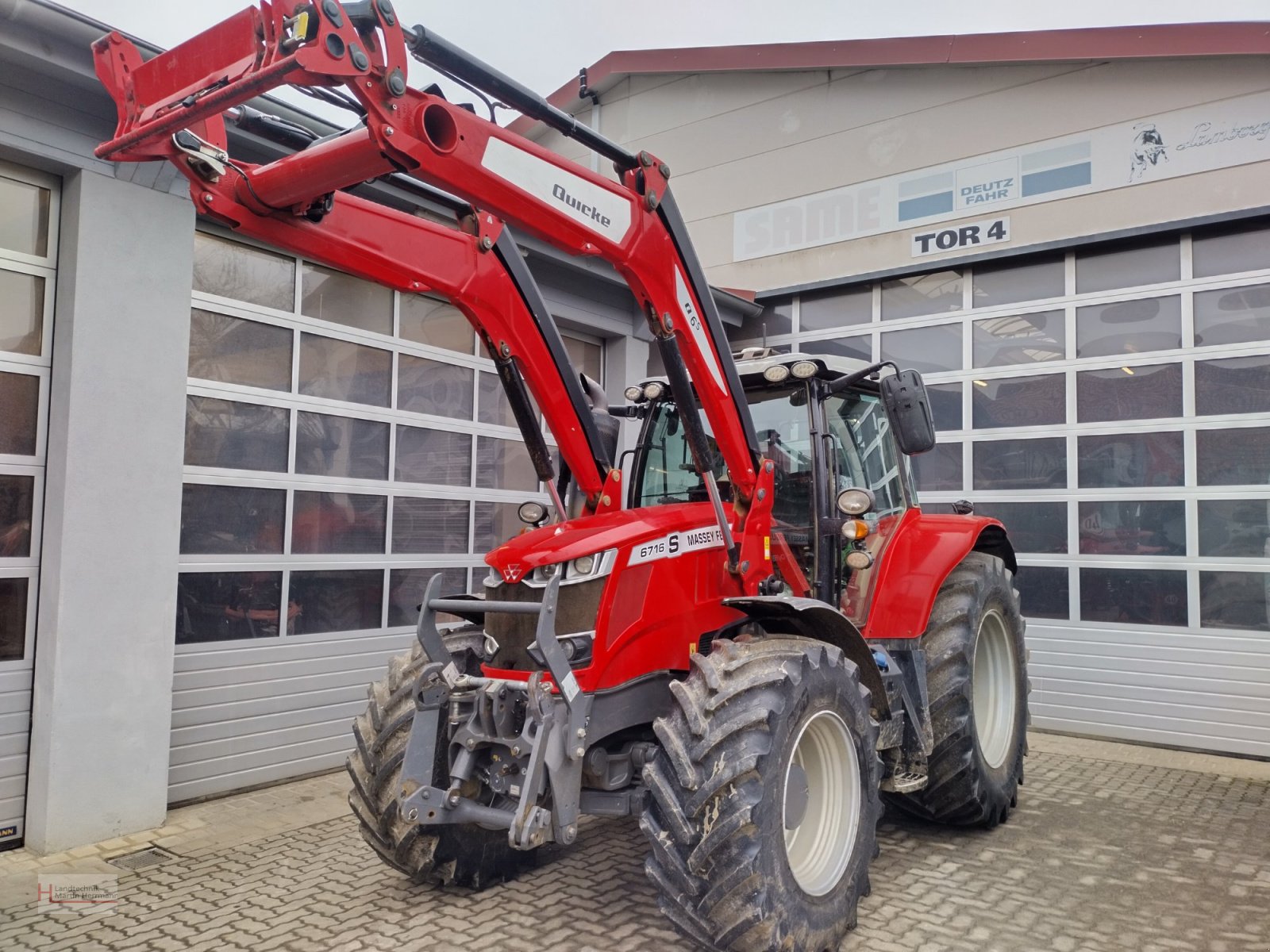 Traktor типа Massey Ferguson 6716 S Dyna VT, Gebrauchtmaschine в Steinfeld (Фотография 1)
