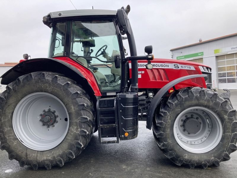 Traktor des Typs Massey Ferguson 6718 S DYNA-6 EXCLUSIVE, Gebrauchtmaschine in Wülfershausen an der Saale (Bild 3)