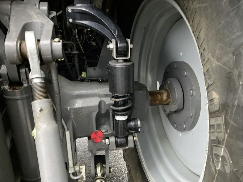 Traktor des Typs Massey Ferguson 6718 S DYNA-6 EXCLUSIVE, Gebrauchtmaschine in Wülfershausen an der Saale (Bild 10)