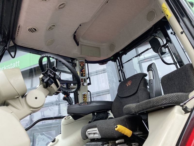 Traktor des Typs Massey Ferguson 6718 S DYNA-6 EXCLUSIVE, Gebrauchtmaschine in Wülfershausen an der Saale (Bild 17)