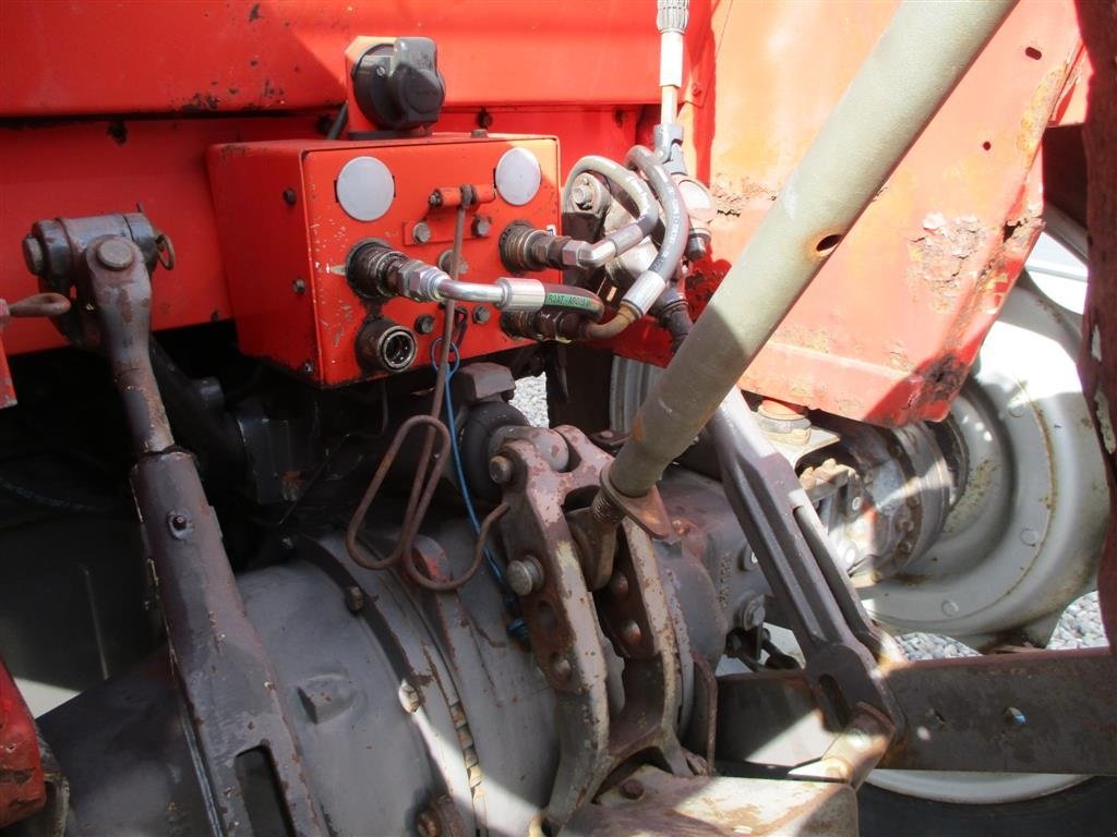 Traktor des Typs Massey Ferguson 675 Speedshift med frontlæsser, Gebrauchtmaschine in Lintrup (Bild 4)