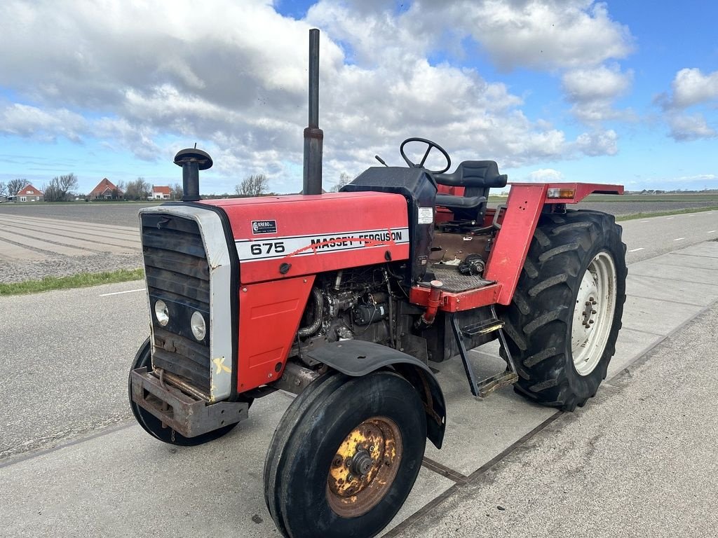 Traktor Türe ait Massey Ferguson 675, Gebrauchtmaschine içinde Callantsoog (resim 1)