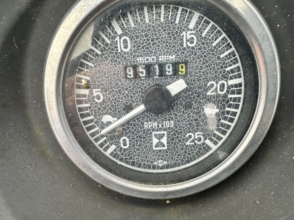 Traktor Türe ait Massey Ferguson 675, Gebrauchtmaschine içinde Callantsoog (resim 4)