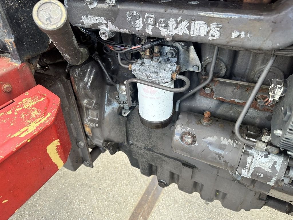 Traktor Türe ait Massey Ferguson 675, Gebrauchtmaschine içinde Callantsoog (resim 8)