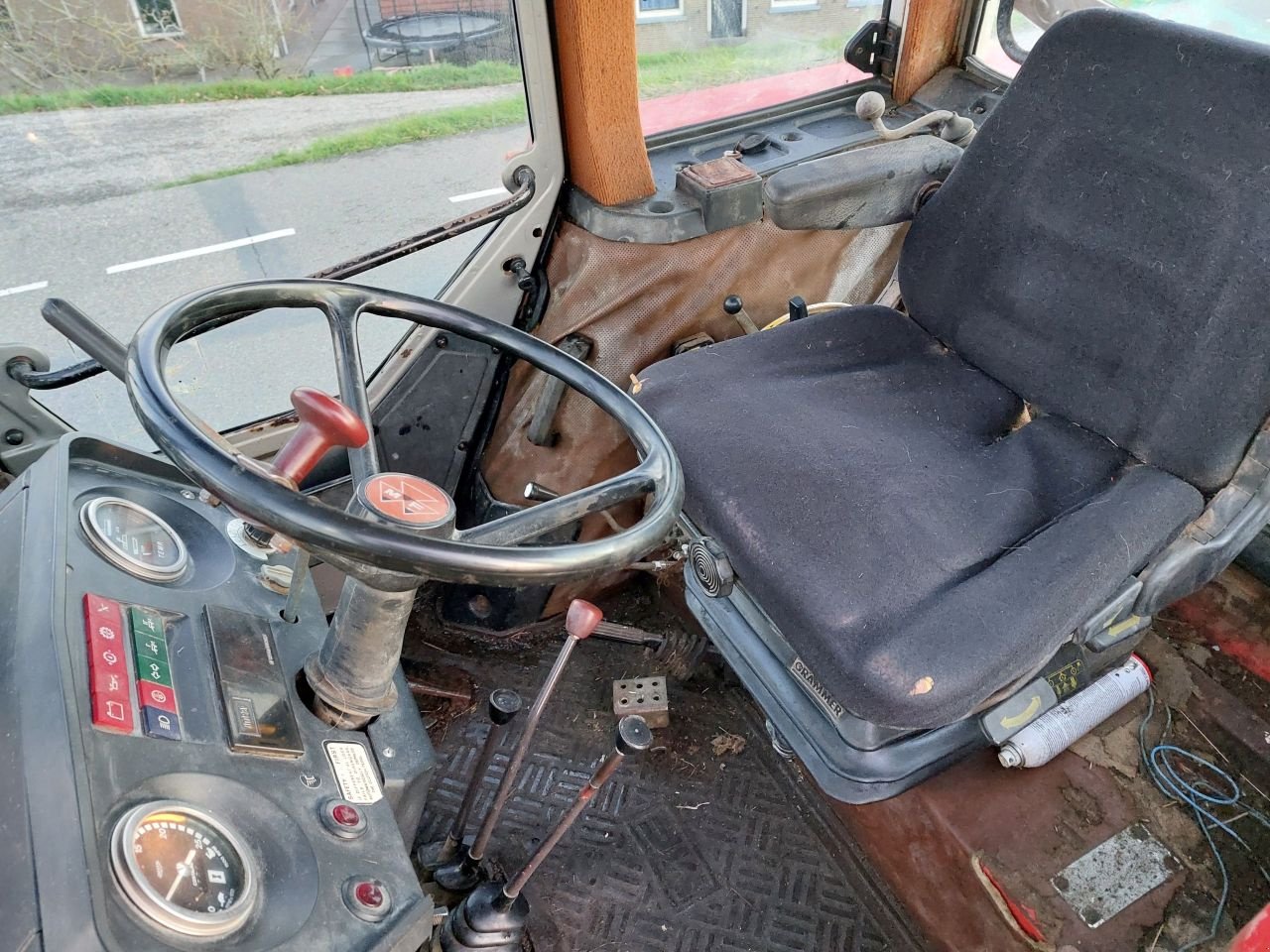 Traktor типа Massey Ferguson 675, Gebrauchtmaschine в Ouderkerk aan den IJssel (Фотография 10)