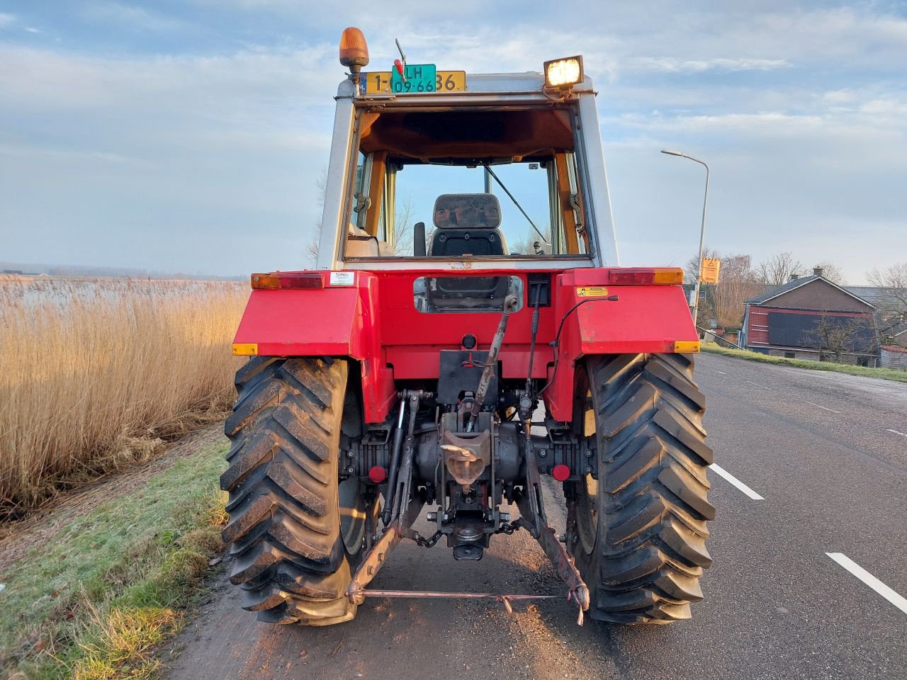 Traktor tip Massey Ferguson 675, Gebrauchtmaschine in Ouderkerk aan den IJssel (Poză 4)