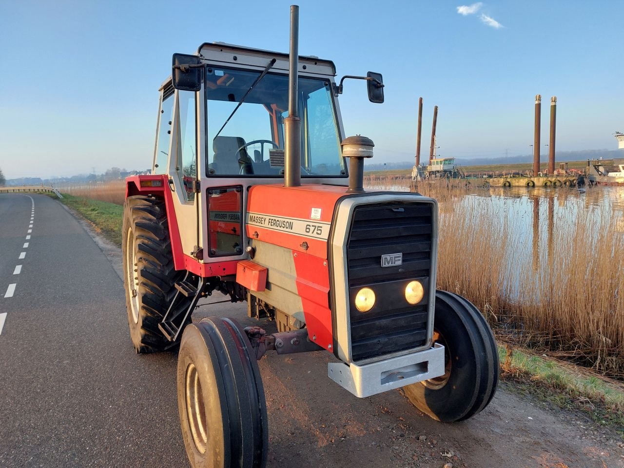 Traktor tip Massey Ferguson 675, Gebrauchtmaschine in Ouderkerk aan den IJssel (Poză 3)