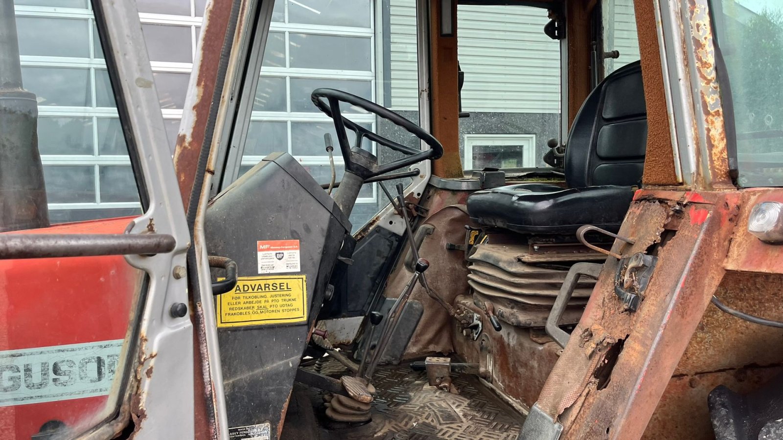 Traktor van het type Massey Ferguson 690 Speedshift med frontlæsser, Gebrauchtmaschine in Lintrup (Foto 11)