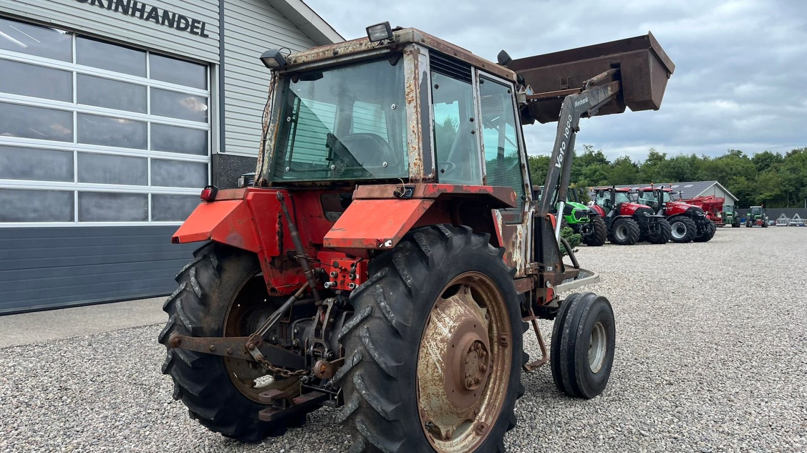 Traktor van het type Massey Ferguson 690 Speedshift med frontlæsser, Gebrauchtmaschine in Lintrup (Foto 13)