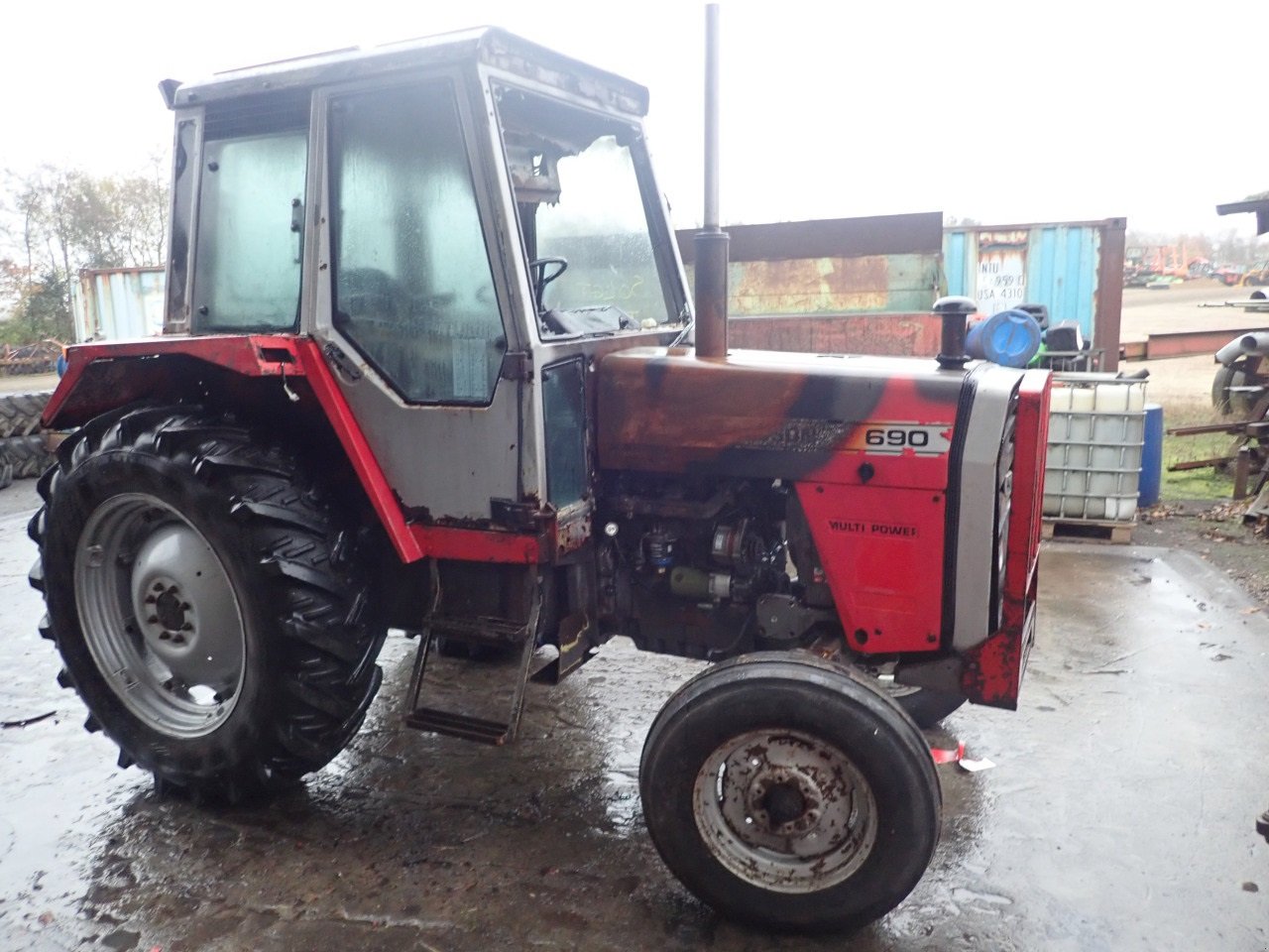 Traktor Türe ait Massey Ferguson 690, Gebrauchtmaschine içinde Viborg (resim 2)