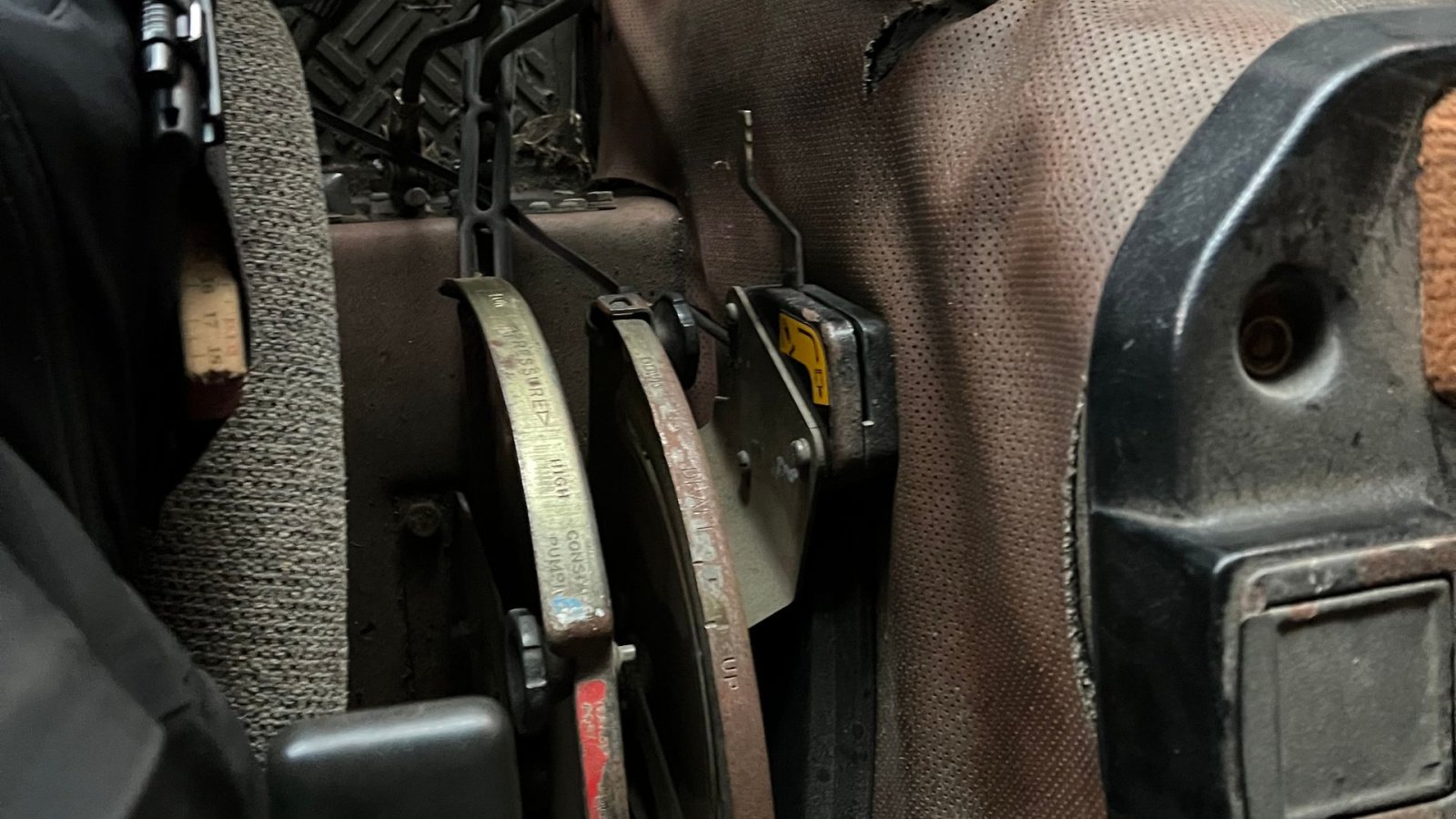 Traktor типа Massey Ferguson 690, Gebrauchtmaschine в Brønderslev (Фотография 14)