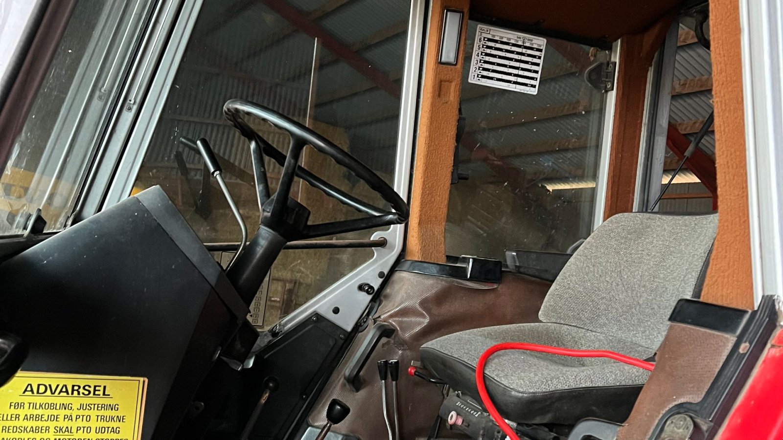 Traktor типа Massey Ferguson 690, Gebrauchtmaschine в Brønderslev (Фотография 10)