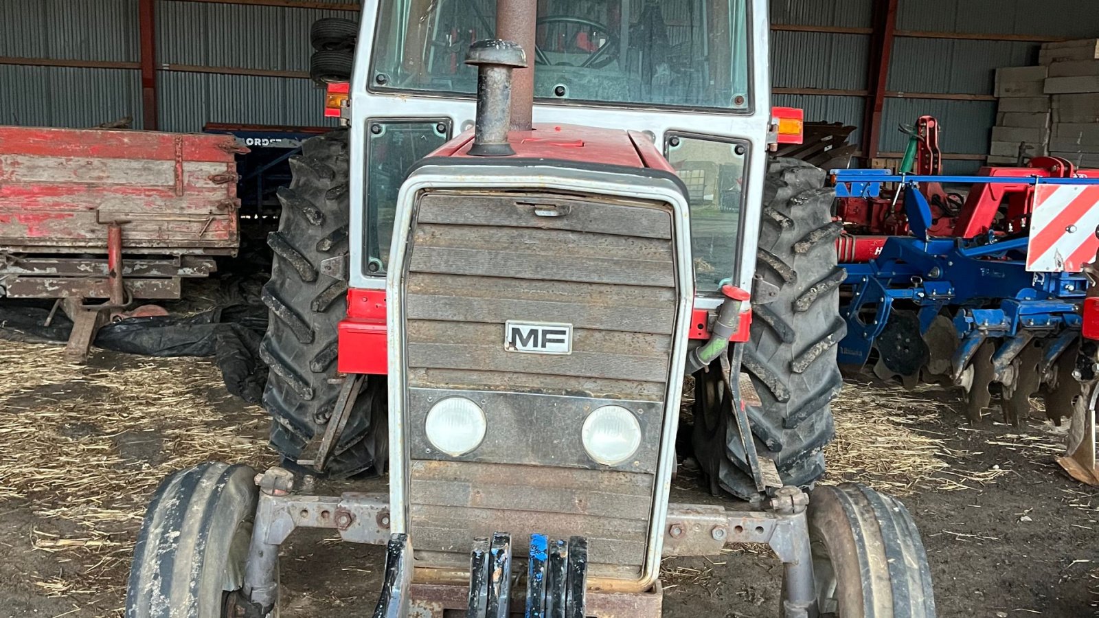 Traktor типа Massey Ferguson 690, Gebrauchtmaschine в Brønderslev (Фотография 2)