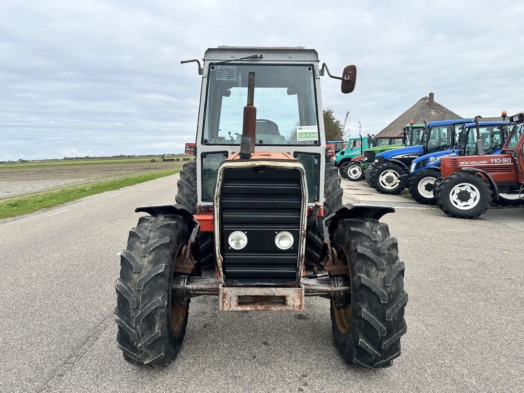 Traktor Türe ait Massey Ferguson 690, Gebrauchtmaschine içinde Callantsoog (resim 2)