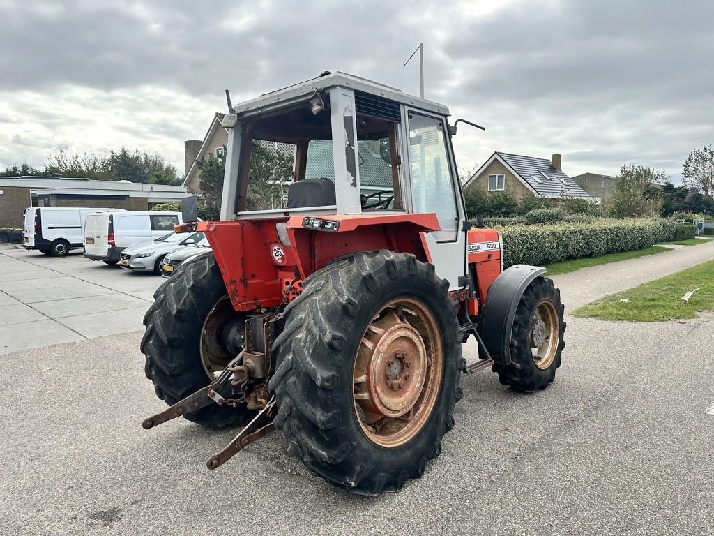Traktor Türe ait Massey Ferguson 690, Gebrauchtmaschine içinde Callantsoog (resim 8)