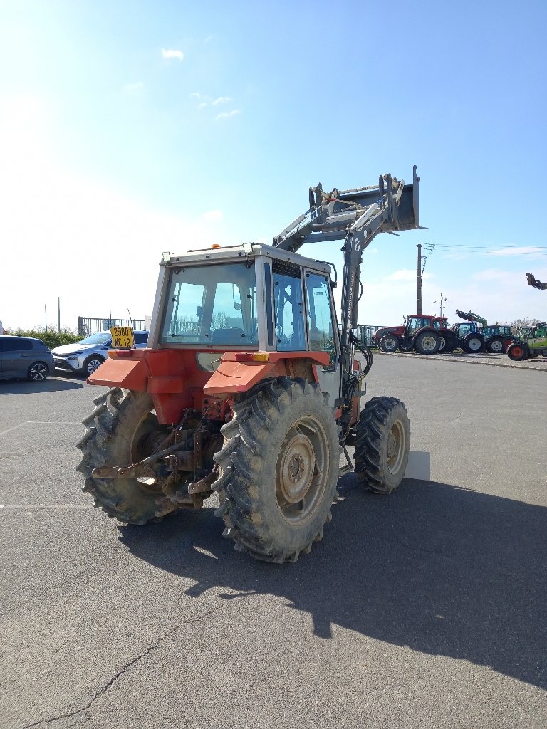 Traktor от тип Massey Ferguson 690, Gebrauchtmaschine в Calmont (Снимка 3)