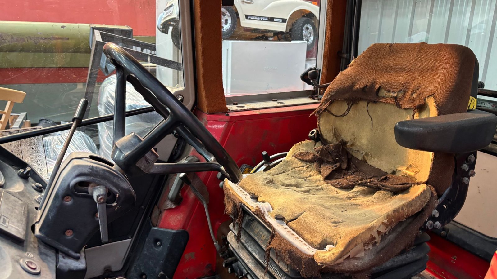 Traktor типа Massey Ferguson 699, Gebrauchtmaschine в Roskilde (Фотография 5)