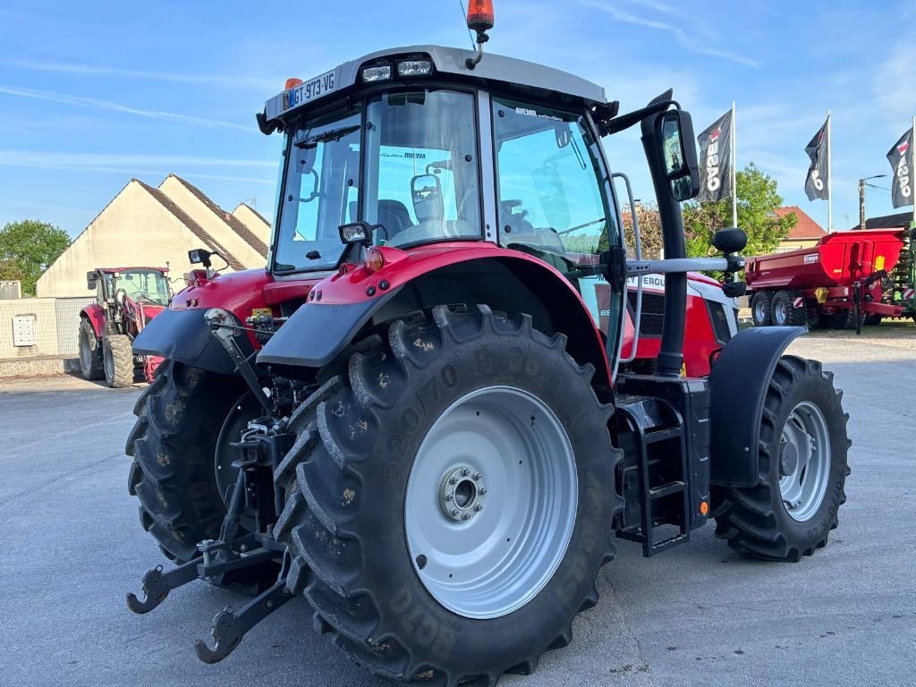 Traktor типа Massey Ferguson 6S 135 DYNA 6 EFFICIENT, Gebrauchtmaschine в Neuilly-Crimolois (Фотография 5)