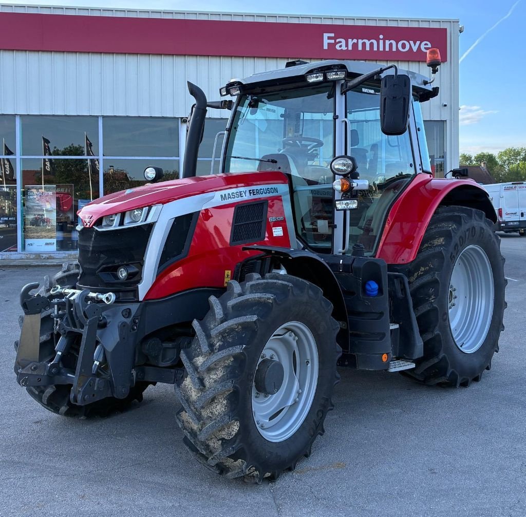 Traktor типа Massey Ferguson 6S 135 DYNA 6 EFFICIENT, Gebrauchtmaschine в Neuilly-Crimolois (Фотография 1)