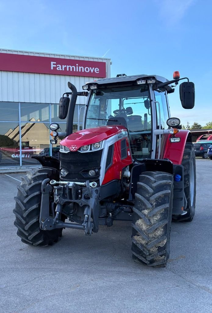 Traktor типа Massey Ferguson 6S 135 DYNA 6 EFFICIENT, Gebrauchtmaschine в Neuilly-Crimolois (Фотография 3)