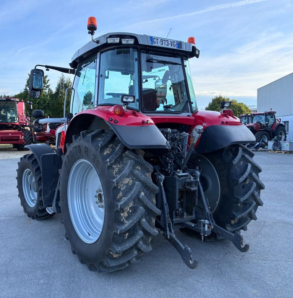 Traktor типа Massey Ferguson 6S 135 DYNA 6 EFFICIENT, Gebrauchtmaschine в Neuilly-Crimolois (Фотография 4)