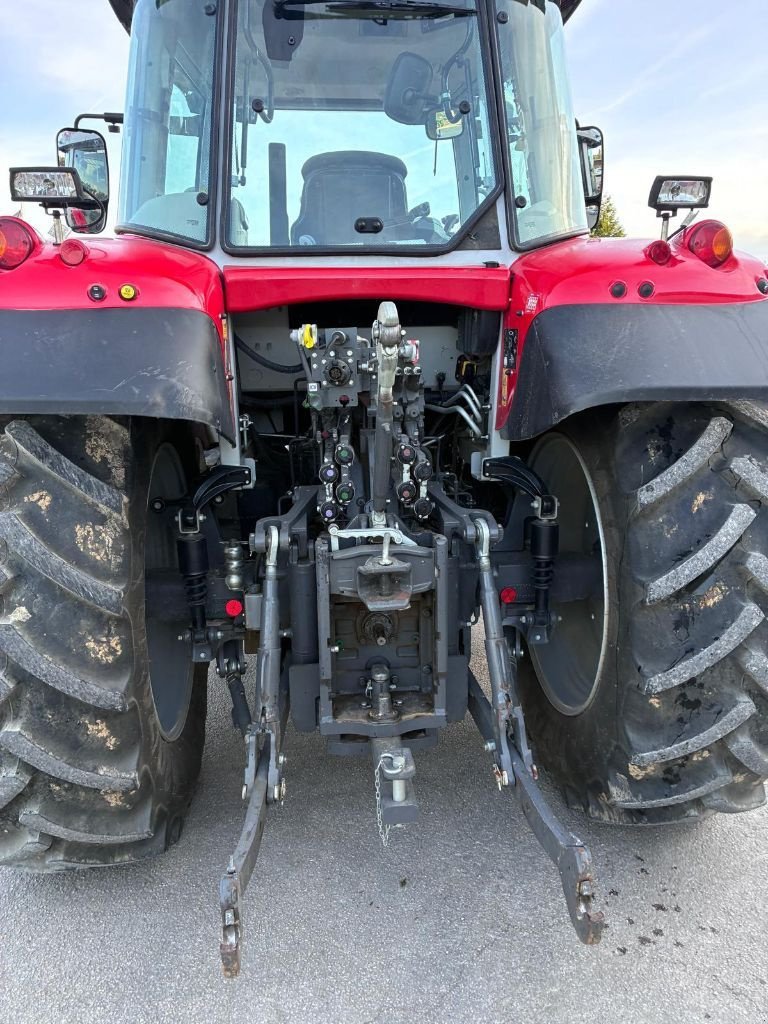 Traktor типа Massey Ferguson 6S 135 DYNA 6 EFFICIENT, Gebrauchtmaschine в Neuilly-Crimolois (Фотография 9)