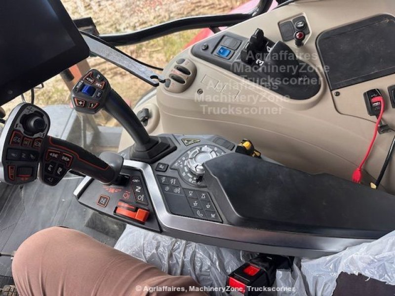 Traktor des Typs Massey Ferguson 6S 135 DYNA 6, Gebrauchtmaschine in LOMBEZ (Bild 4)