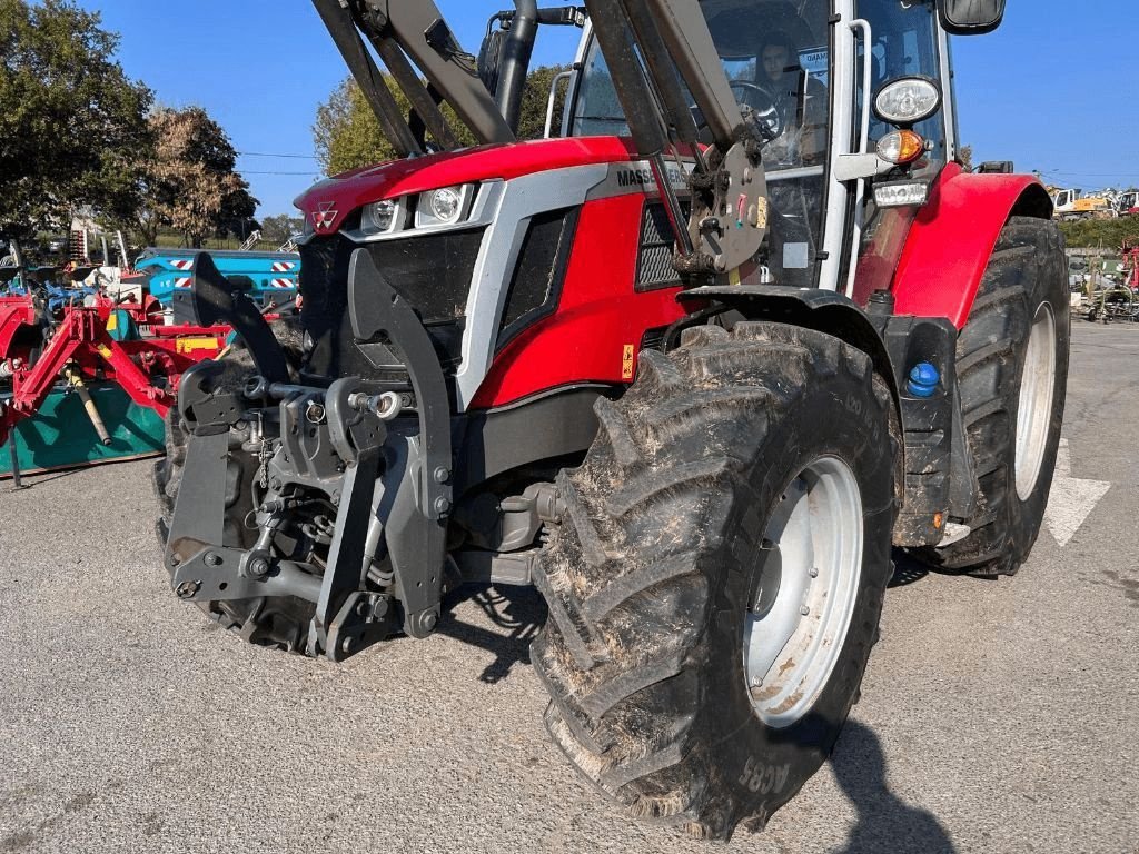 Traktor типа Massey Ferguson 6S.135 D6, Gebrauchtmaschine в JOSSELIN (Фотография 4)