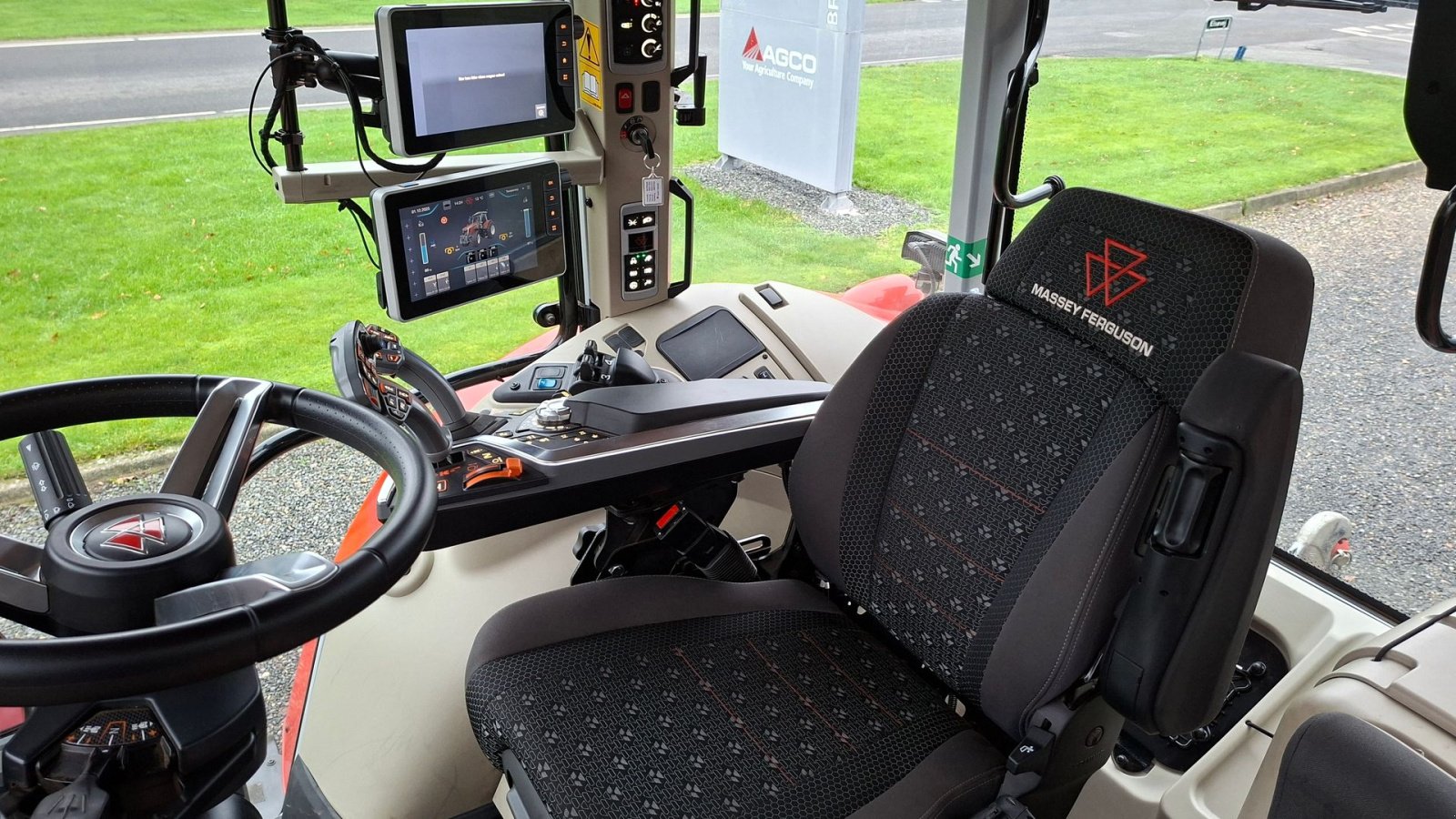 Traktor des Typs Massey Ferguson 6S.145 Dyna 6 Exclucive, Gebrauchtmaschine in Nykøbing M (Bild 13)