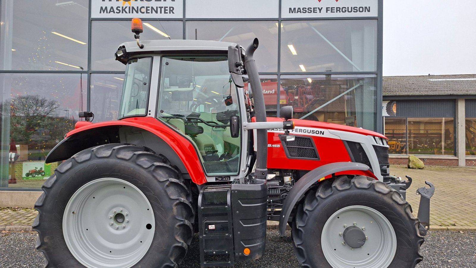 Traktor des Typs Massey Ferguson 6S.145 Dyna 6 Exclucive, Gebrauchtmaschine in Nykøbing M (Bild 4)