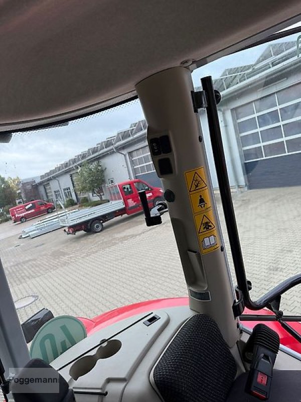 Traktor от тип Massey Ferguson 6S.145 Dyna 6, Vorführmaschine в Bad Iburg - Sentrup (Снимка 3)