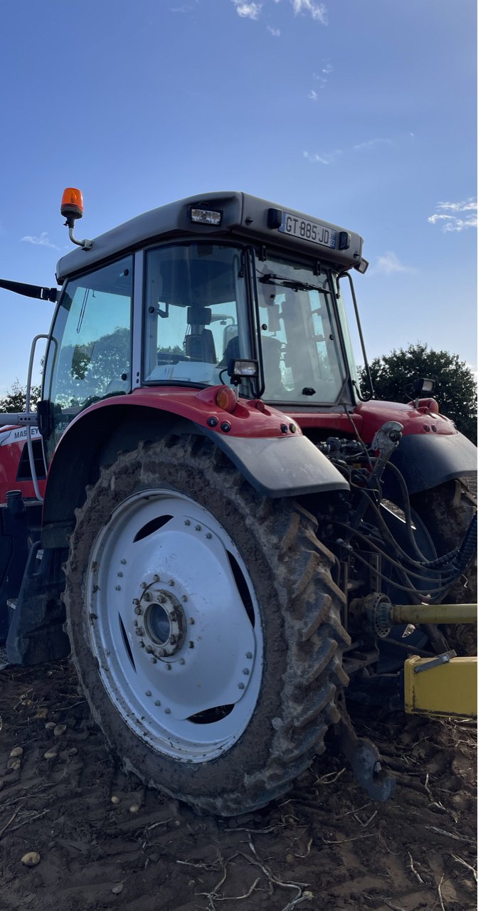Traktor типа Massey Ferguson 6S.155 D6, Gebrauchtmaschine в LA ROCHE JAUDY (Фотография 3)