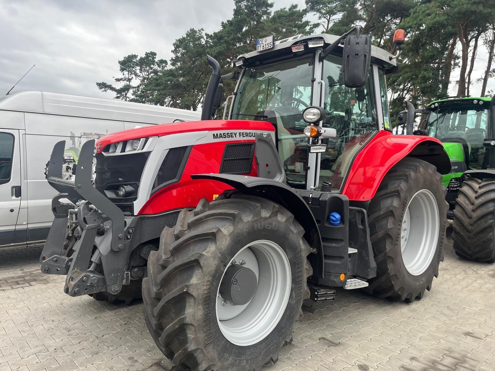 Traktor типа Massey Ferguson 6S.155 Dyna-VT EXCLUSIVE, Gebrauchtmaschine в Bad Langensalza (Фотография 2)