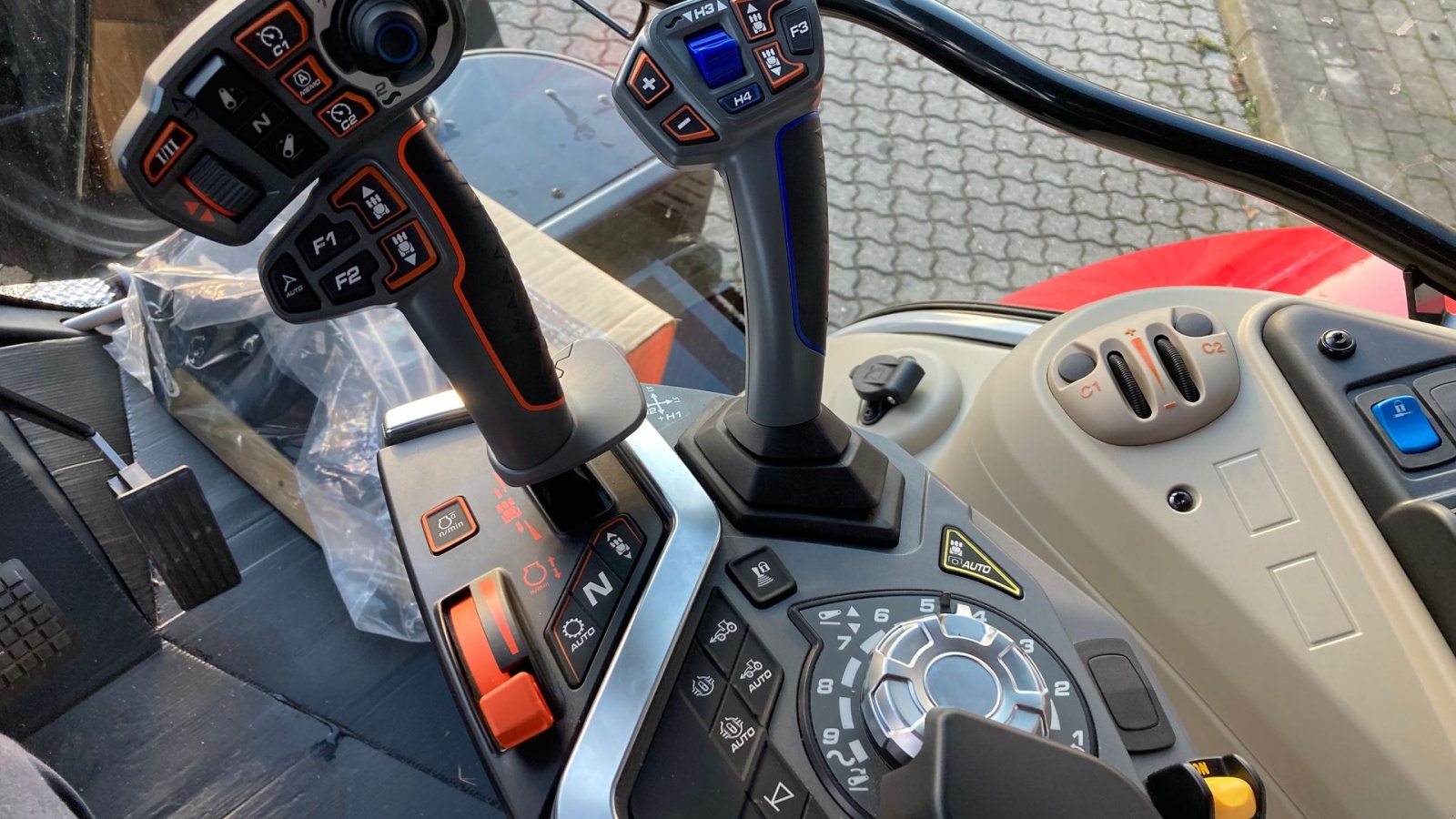 Traktor des Typs Massey Ferguson 6S.165 Dyna 6 Exclusive, Gebrauchtmaschine in Roskilde (Bild 13)