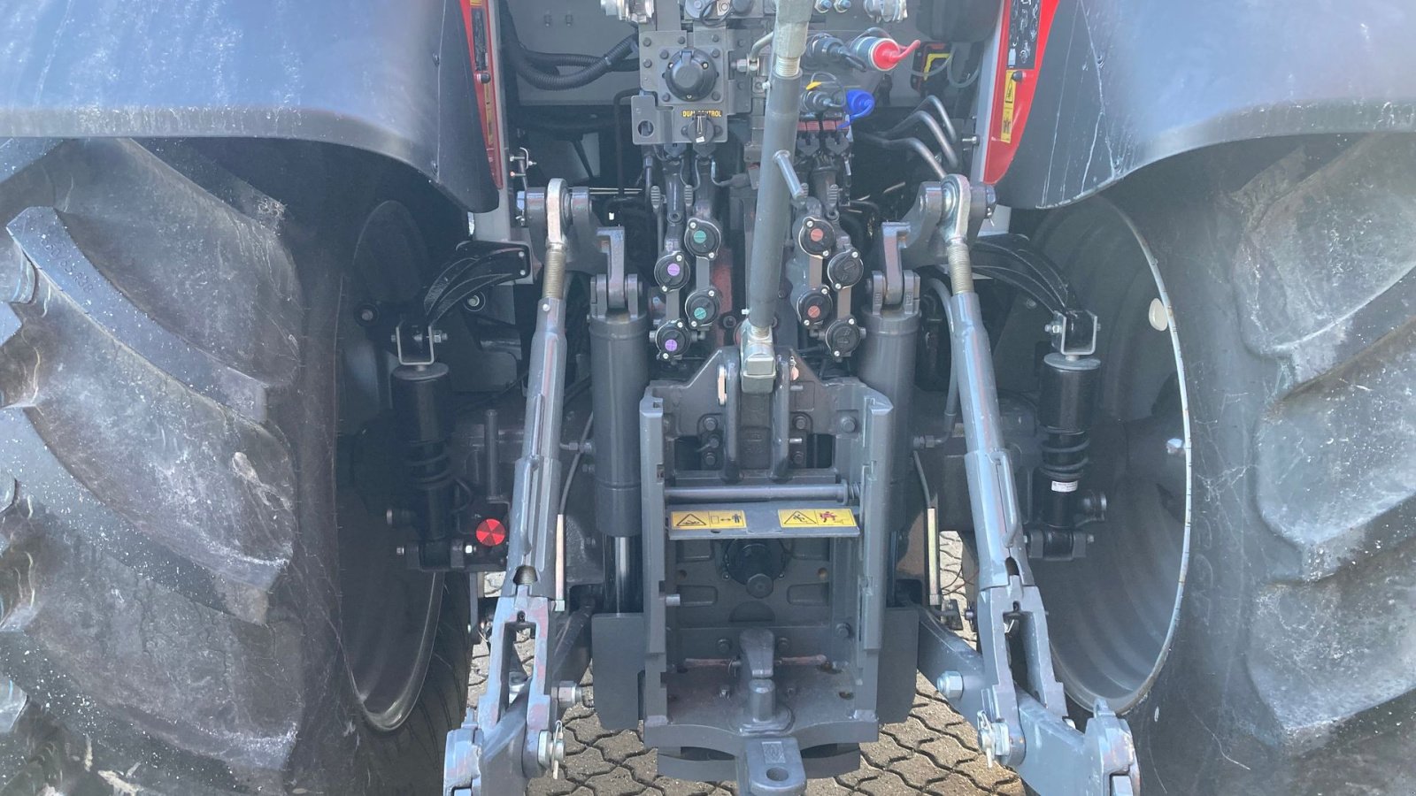 Traktor des Typs Massey Ferguson 6S.165 Dyna 6 Exclusive, Gebrauchtmaschine in Roskilde (Bild 9)