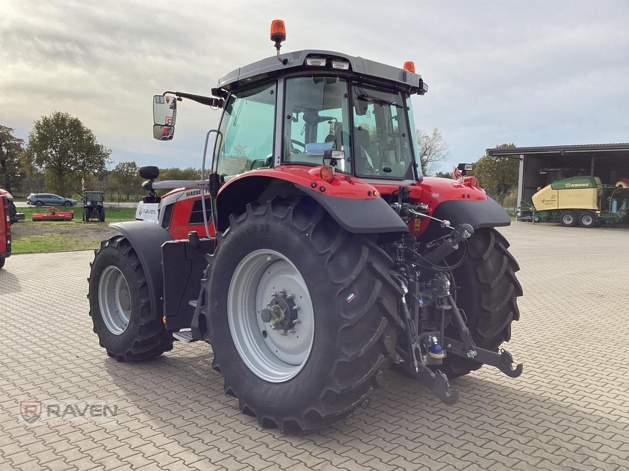 Traktor des Typs Massey Ferguson 6S.165 Dyna-VT EXCLUSIVE, Neumaschine in Sulingen (Bild 3)