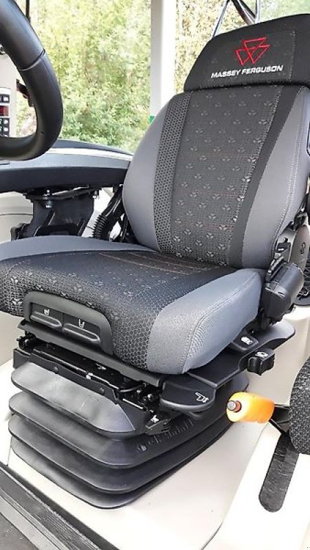 Traktor des Typs Massey Ferguson 6S.165 DynaVT, Vorführmaschine in Itterbeck (Bild 15)