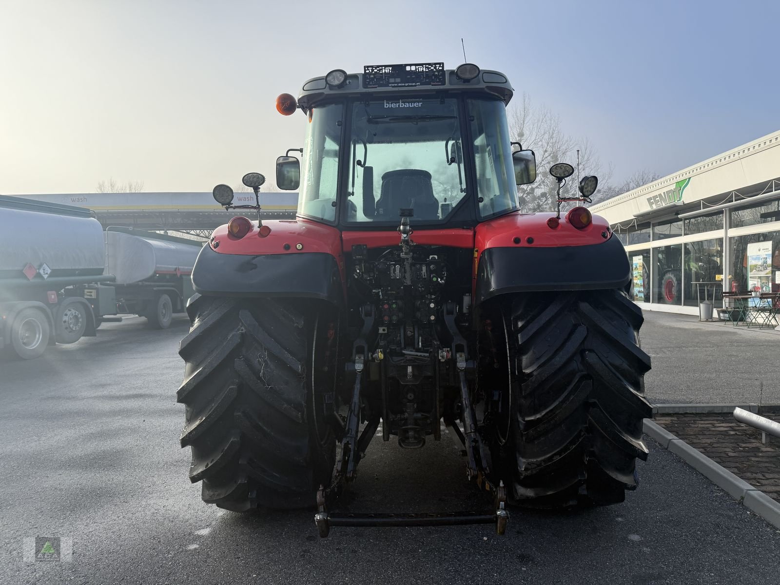 Traktor van het type Massey Ferguson 7465-4 DynaVT Comfort Plus, Gebrauchtmaschine in Markt Hartmannsdorf (Foto 3)