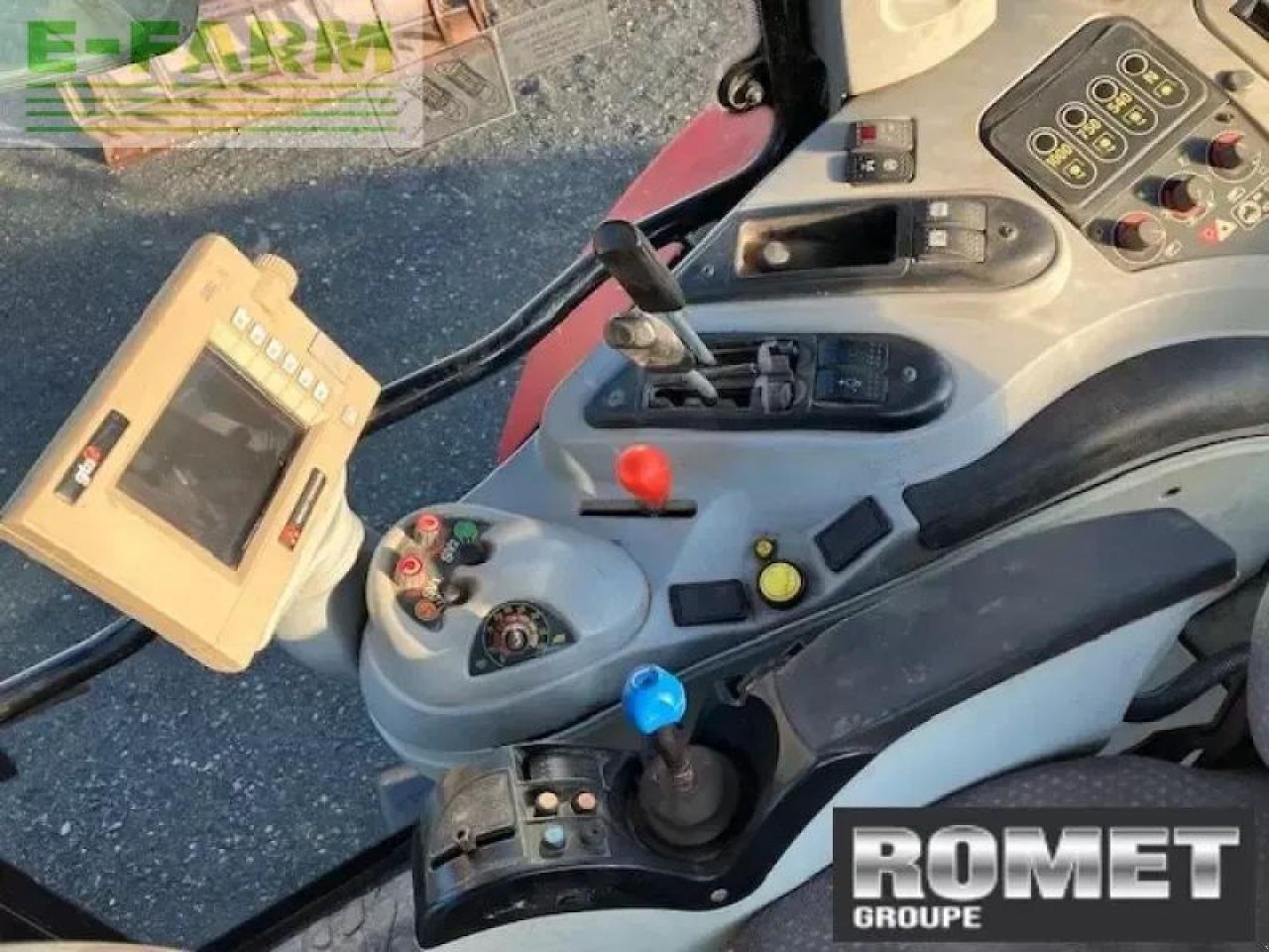 Traktor of the type Massey Ferguson 7465, Gebrauchtmaschine in GENNES-SUR-GLAIZE (Picture 7)