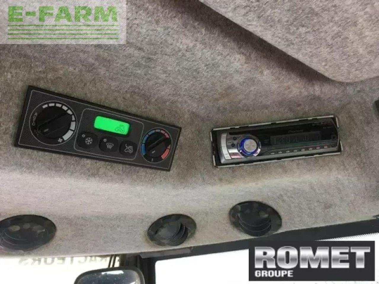 Traktor of the type Massey Ferguson 7465, Gebrauchtmaschine in GENNES-SUR-GLAIZE (Picture 8)