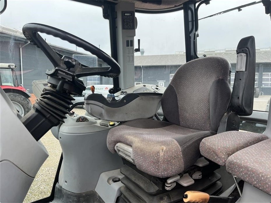 Traktor типа Massey Ferguson 7475 Dyna-VT Trinløs transmission og frontlift, Gebrauchtmaschine в Sakskøbing (Фотография 5)