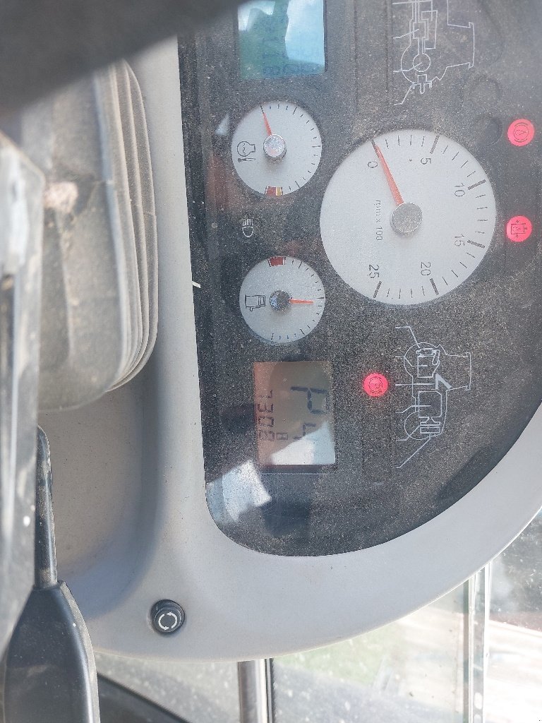 Traktor of the type Massey Ferguson 7485 TIERS 3 DVT, Gebrauchtmaschine in CHEVILLON  (MAIZEROY) (Picture 11)