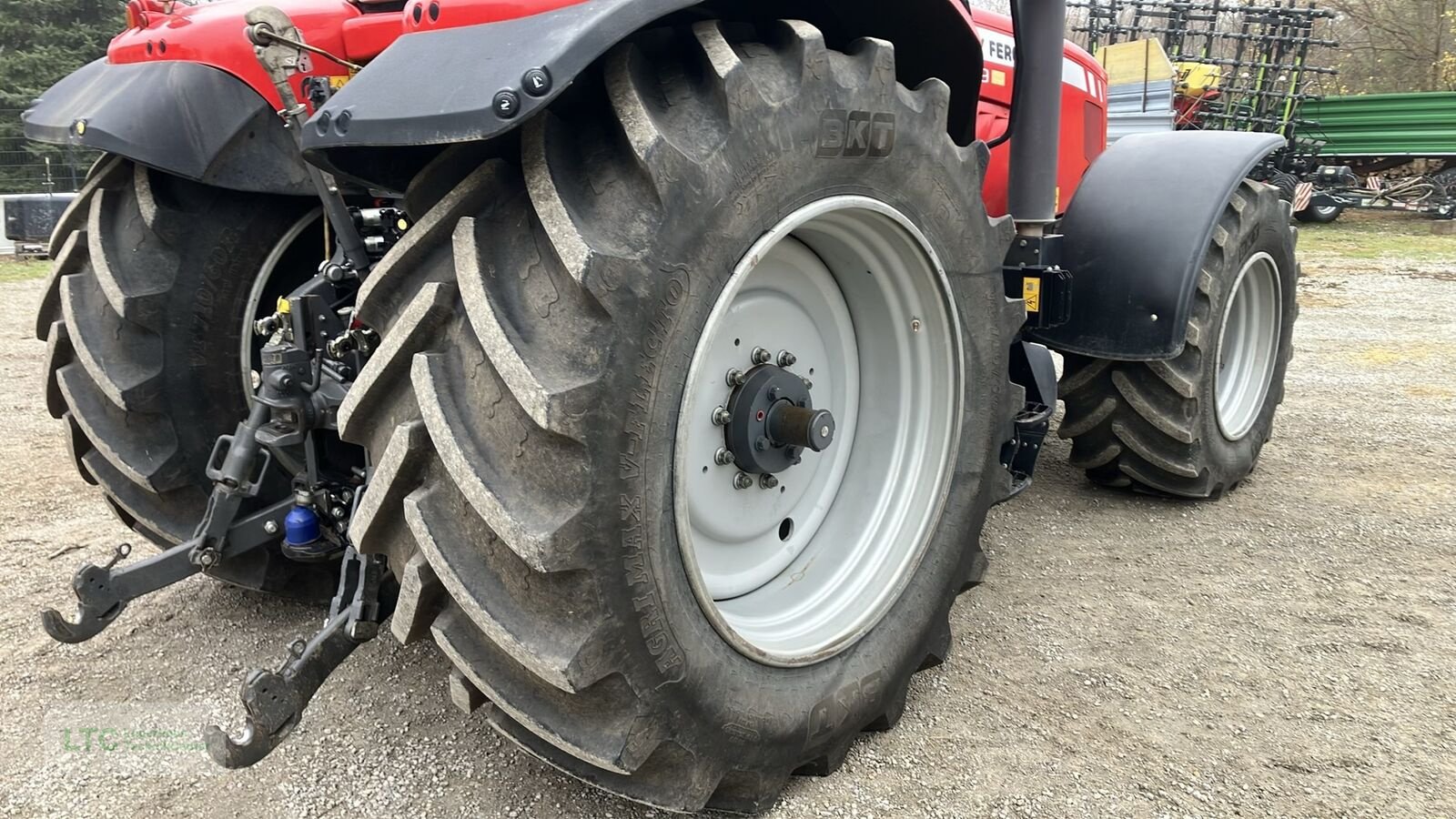 Traktor of the type Massey Ferguson 7499 Dyna-VT, Gebrauchtmaschine in Eggendorf (Picture 17)