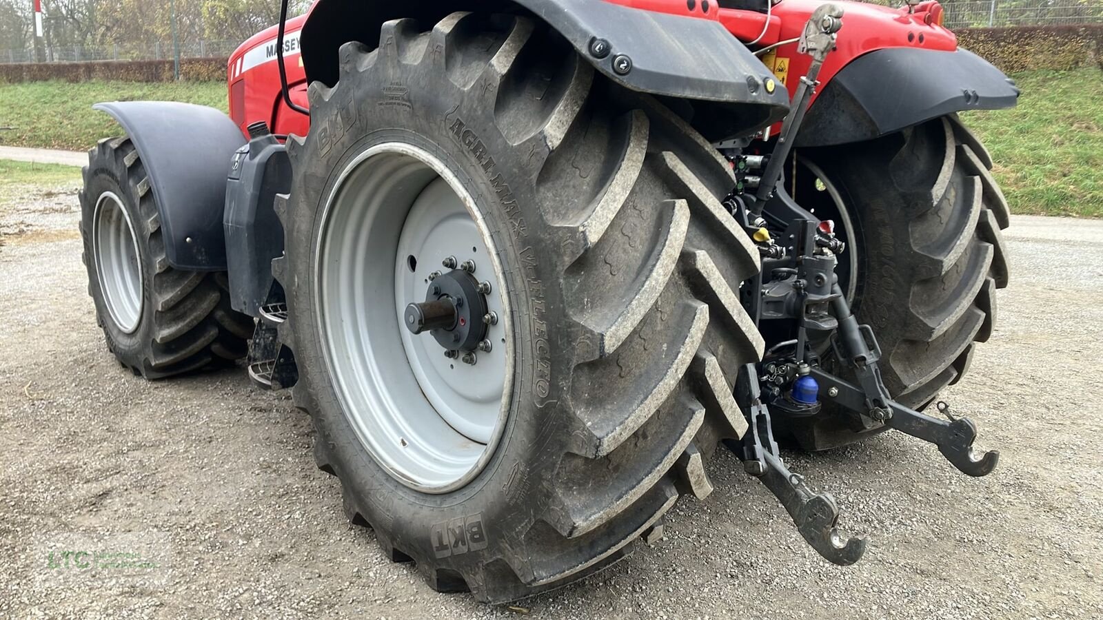 Traktor of the type Massey Ferguson 7499 Dyna-VT, Gebrauchtmaschine in Eggendorf (Picture 18)