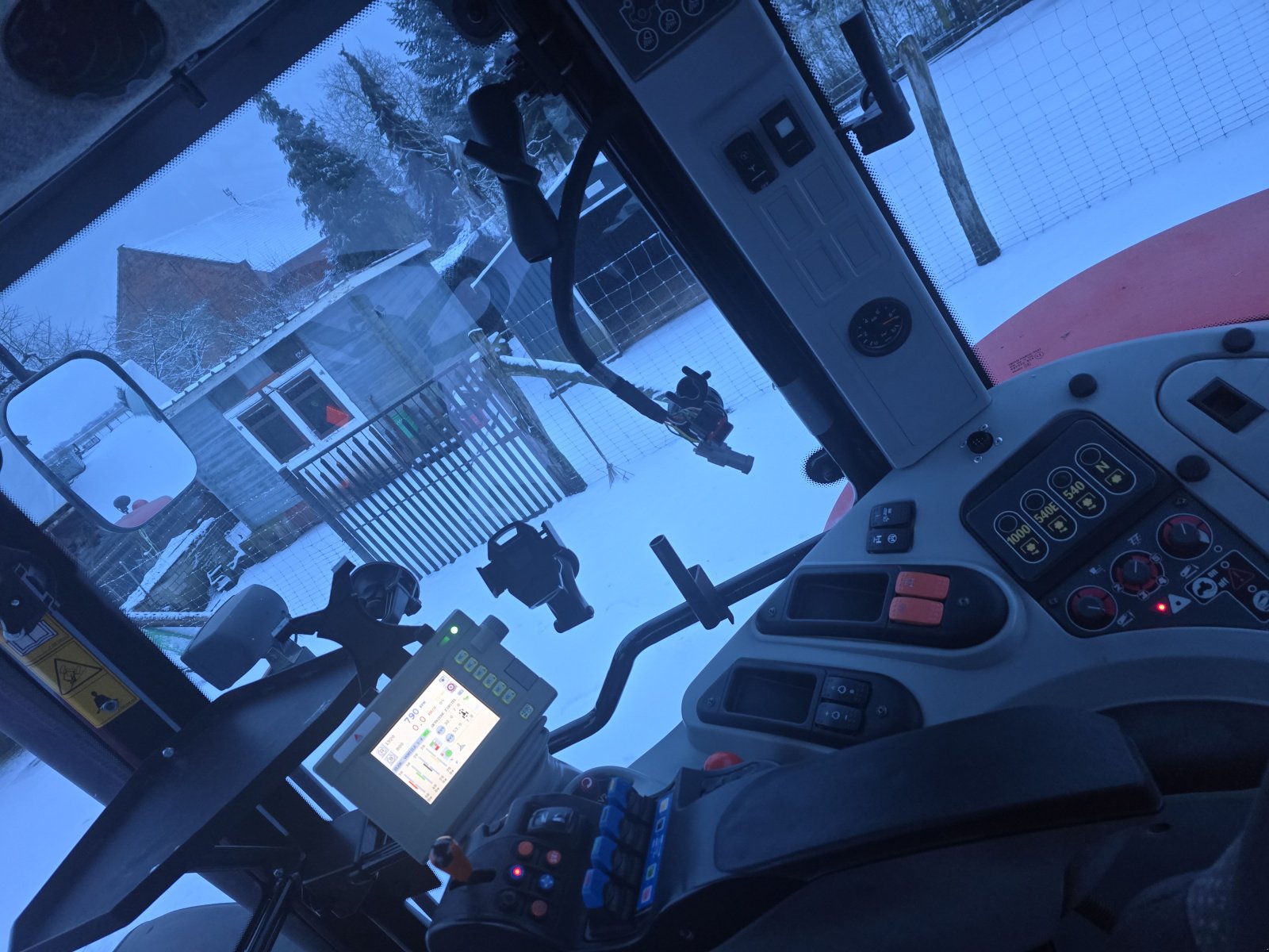 Traktor des Typs Massey Ferguson 7499, Gebrauchtmaschine in Schlieben (Bild 3)