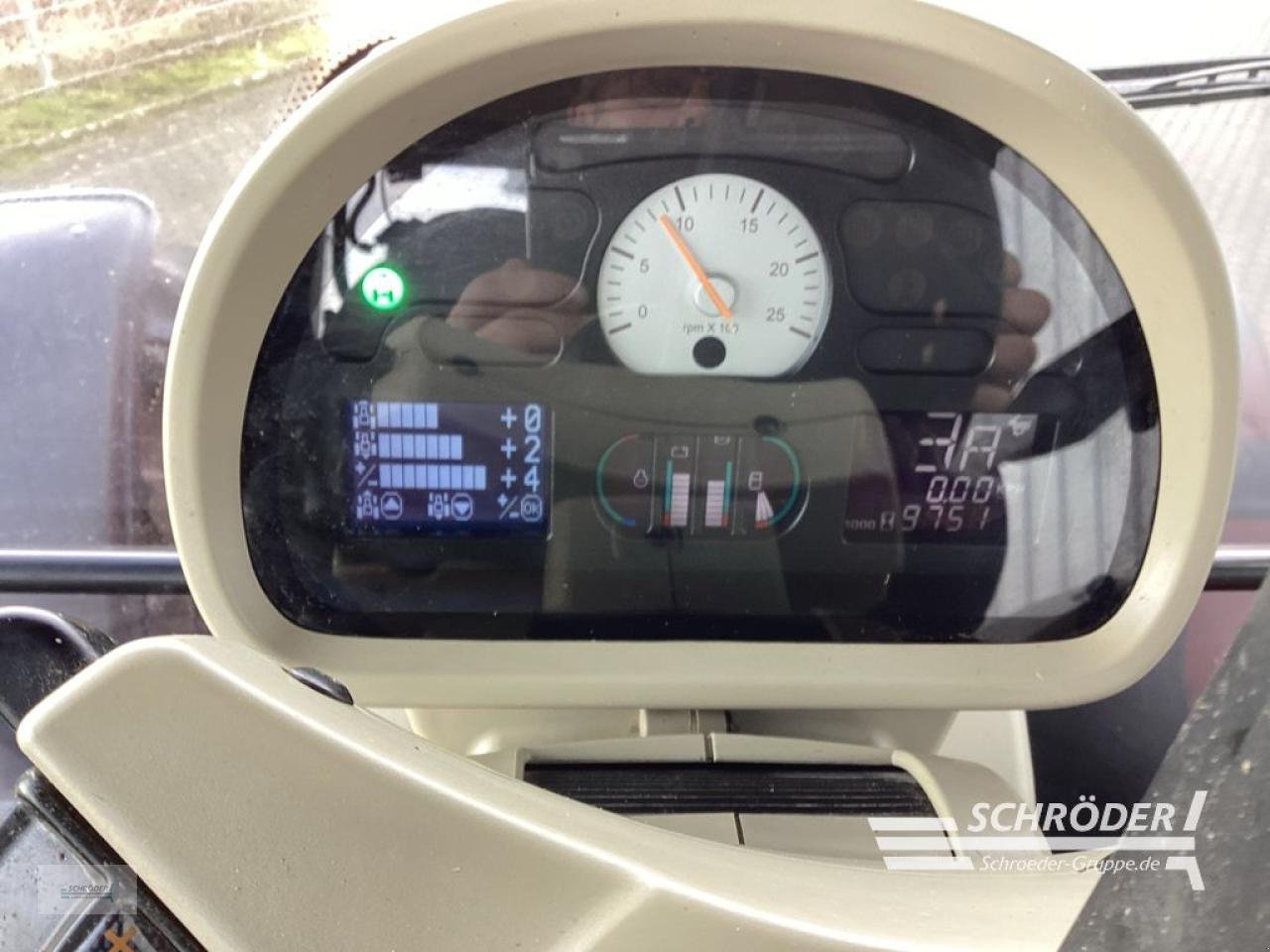 Traktor типа Massey Ferguson 7616 DYNA-6 EFFICIENT, Gebrauchtmaschine в Norden (Фотография 4)