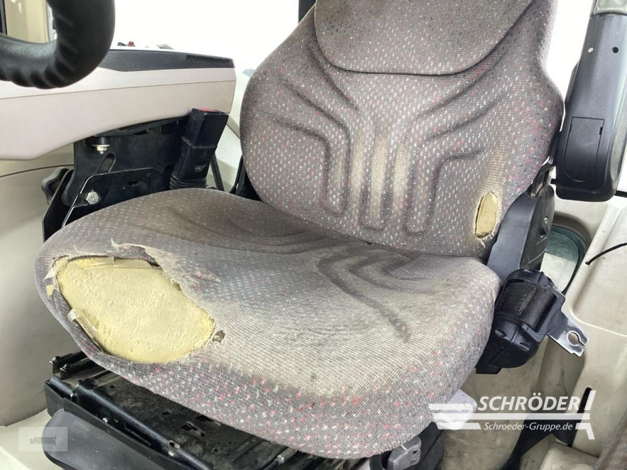 Traktor типа Massey Ferguson 7616 DYNA-6 EFFICIENT, Gebrauchtmaschine в Norden (Фотография 10)