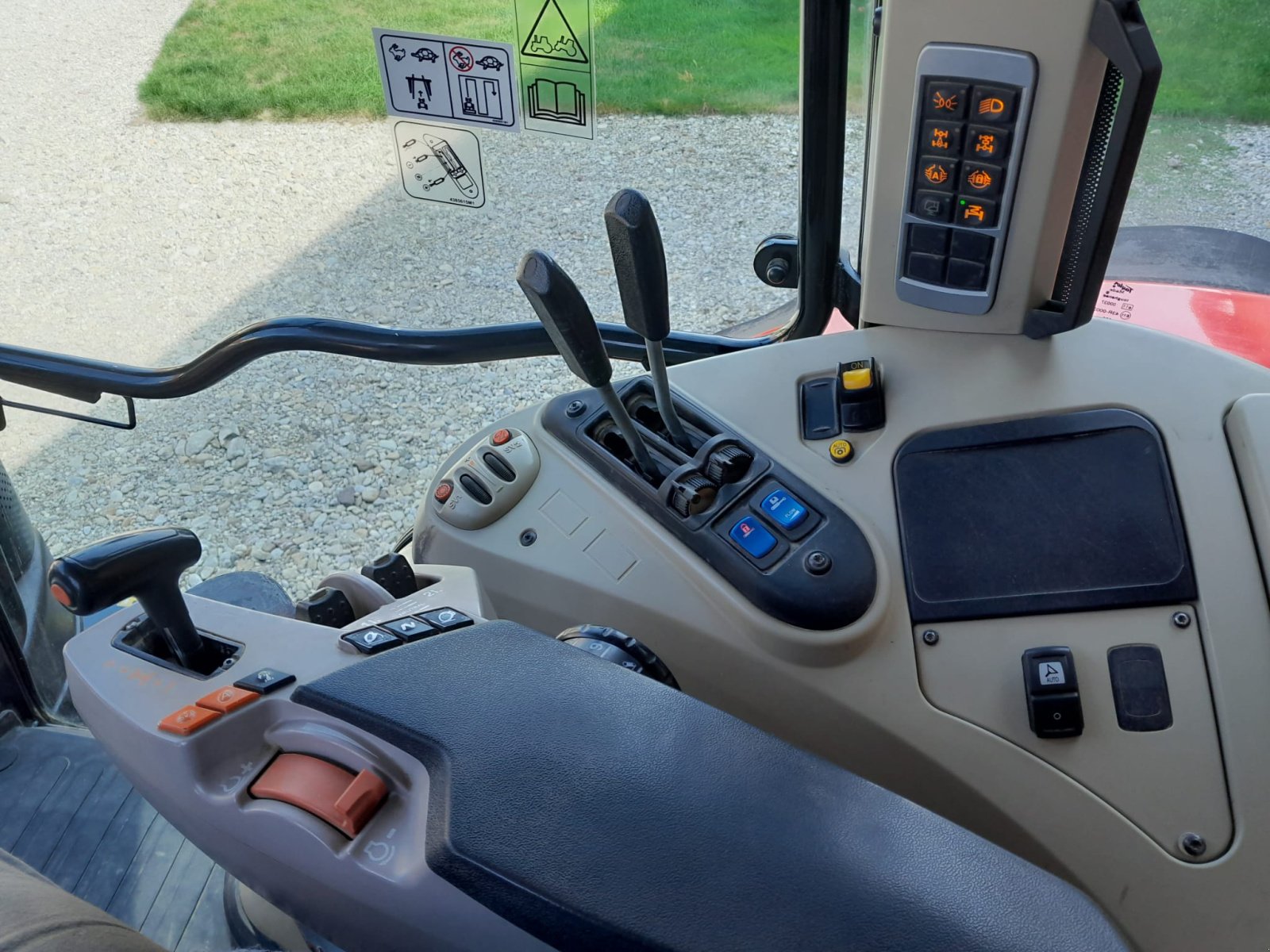 Traktor typu Massey Ferguson 7618 VT stufenlos, Gebrauchtmaschine v Bayerdilling (Obrázek 7)