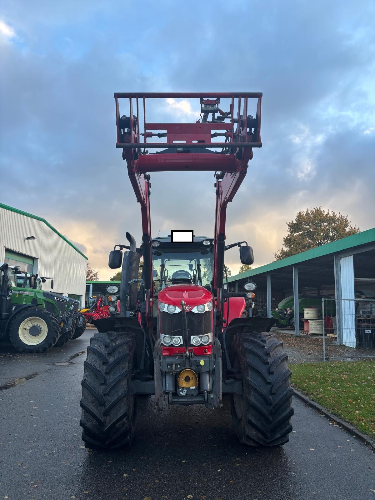 Massey Ferguson 7618, Gebrauchtmaschine, Baujahr: 2014, Betriebsstunden: 6392 Stunden (Bild 2) Traktor des Typs Massey Ferguson 7618, Gebrauchtmaschine in Gnutz (Bild 2)