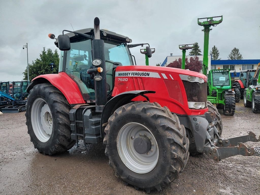 Traktor типа Massey Ferguson 7620 DVT EFFICIENT, Gebrauchtmaschine в BRAS SUR MEUSE (Фотография 2)